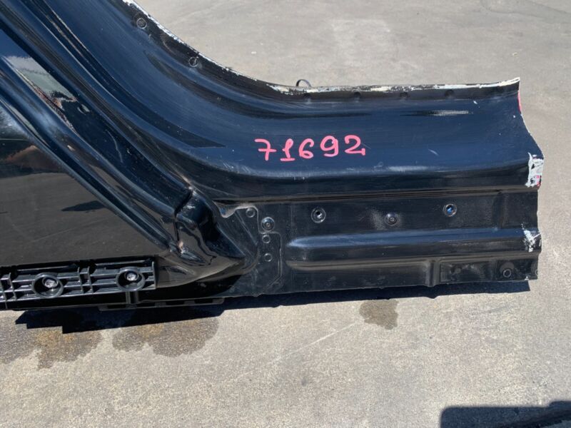 ⭕2016-2020 Tesla Model S Rear Lower Right Outer C-Pillar Structural Frame Cutout