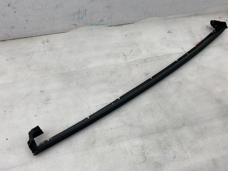 1090636 00 A ⭕ 2016-2022 Model X Rear Upper Falcon Door Glass Seal & Bracket OEM 1072079-00-B