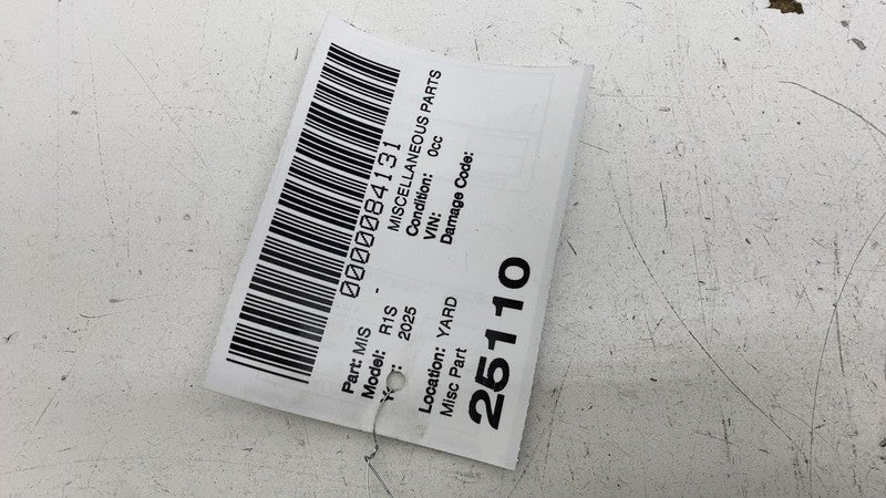 PT00983562A ⭕ 2025 Rivian R1S Front Left Fender Wheel Liner Lower Splash Shield PT00983562-A