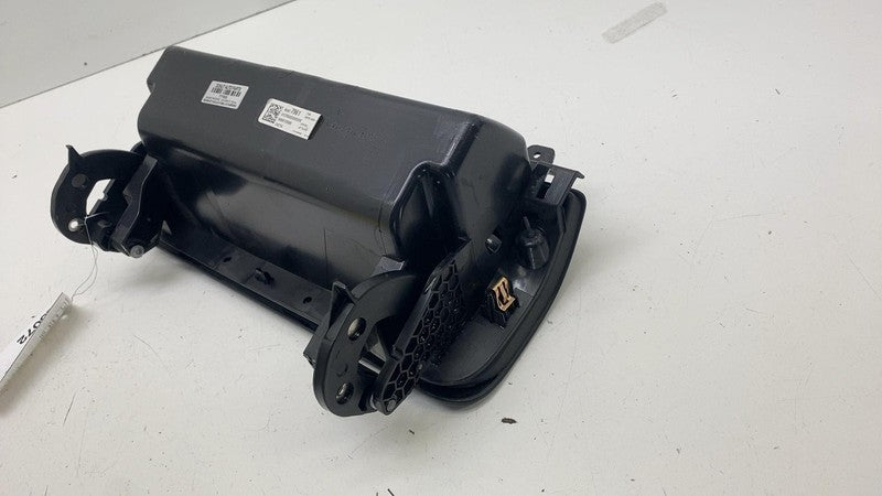 ⭕ 2025 Chevrolet Silverado 1500 Dash Right Upper Glove Box Compartment