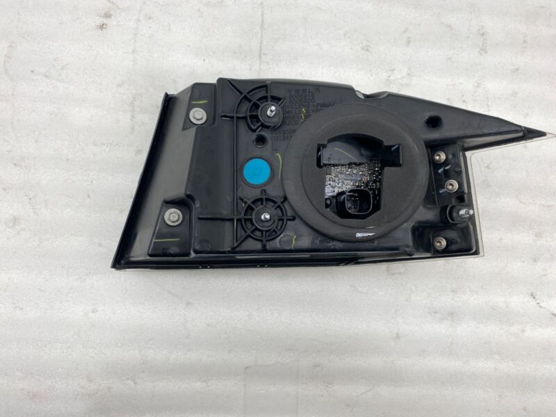 2012-2022 Tesla Model S MS Rear Driver Side Taillight LED Outer Tail Lamp Left