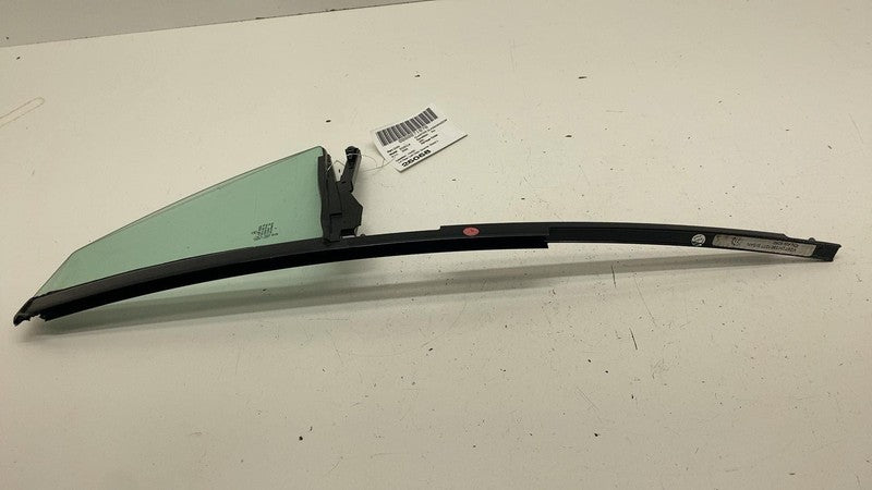 ⭕ 2022 Mercedes Benz EQS Front Left Quarter Door Window Glass Vent A29