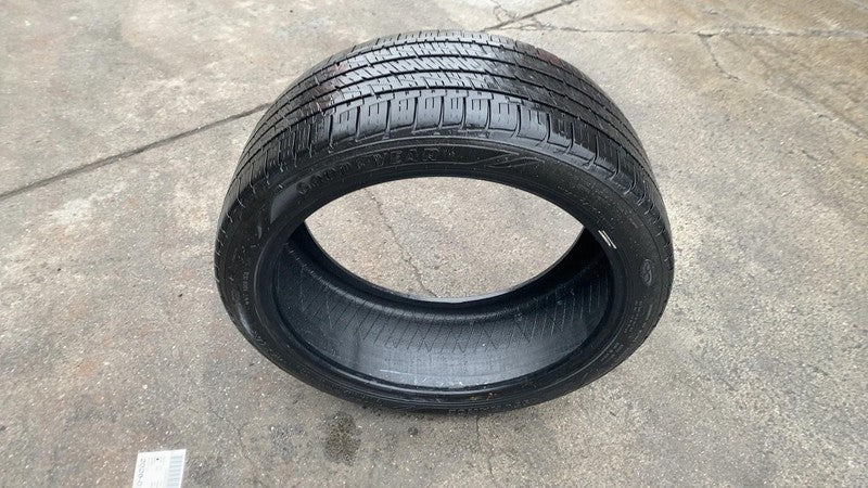 ⭕ Goodyear Assurance MaxLife Tire 235/40R19 96V