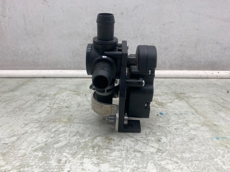 6007370 00 B 2012-2020 Tesla Model S MS Coolant Pump Cooling Valve Actuator 4-Way w/ Bracket