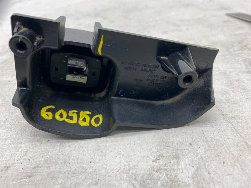 1062771 00 A ⭕ 16-20 Model X Front Frunk Opening Switch Release Button & Bracket 1062771-00-A
