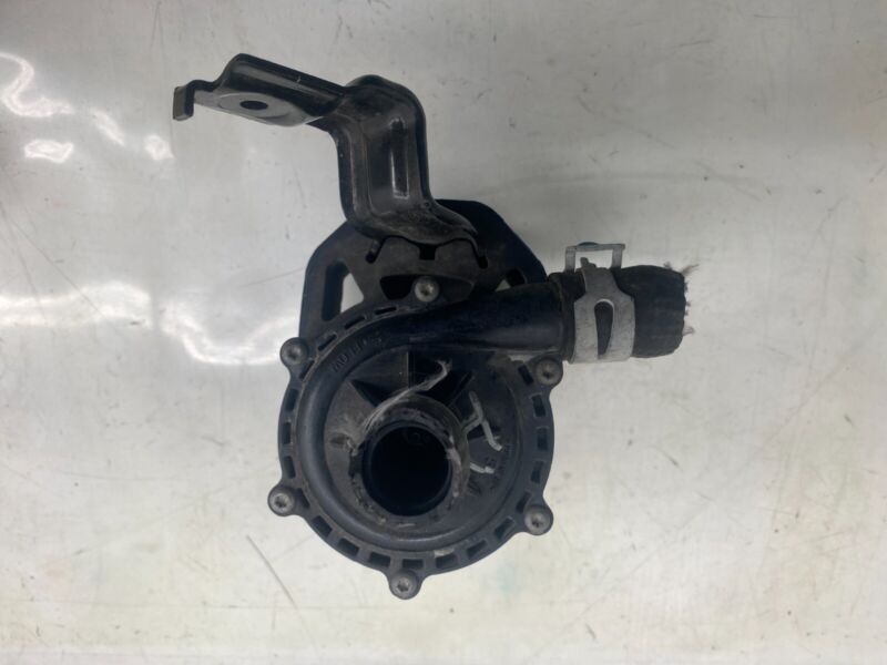 2016-2020 Tesla Model S MS Electric Auxiliary Coolant Water Pump w/ Bracket Assy
