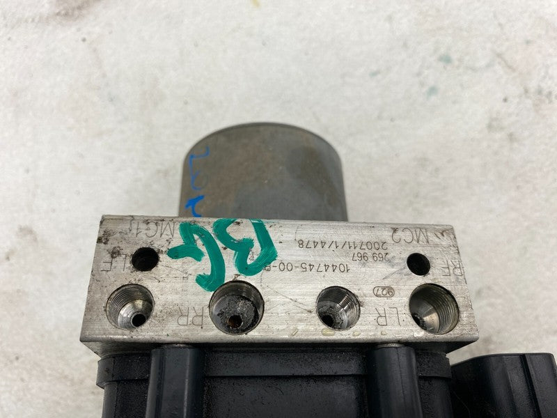 1044745 00 B ⭕ 17-23 Tesla Model 3 Anti-Lock Brake System ABS Pump Module Unit 1044745-00-B