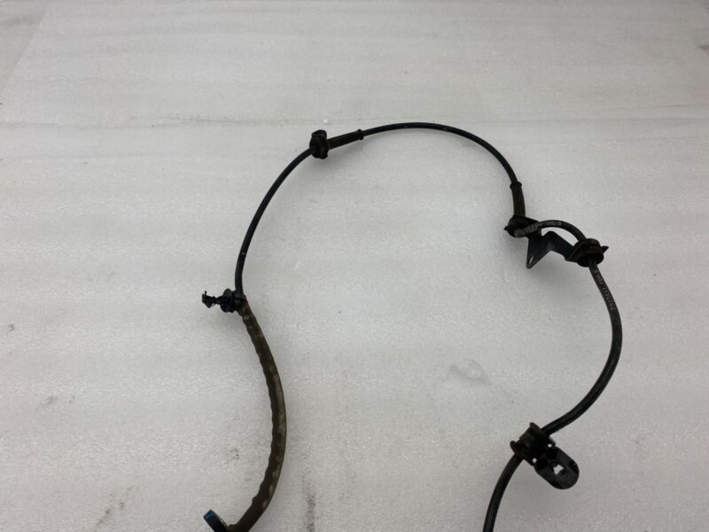 103779400B 2012-2020 Tesla Model S Front Left Anti-Lock ABS Wheel Speed Sensor 1037794-00-B