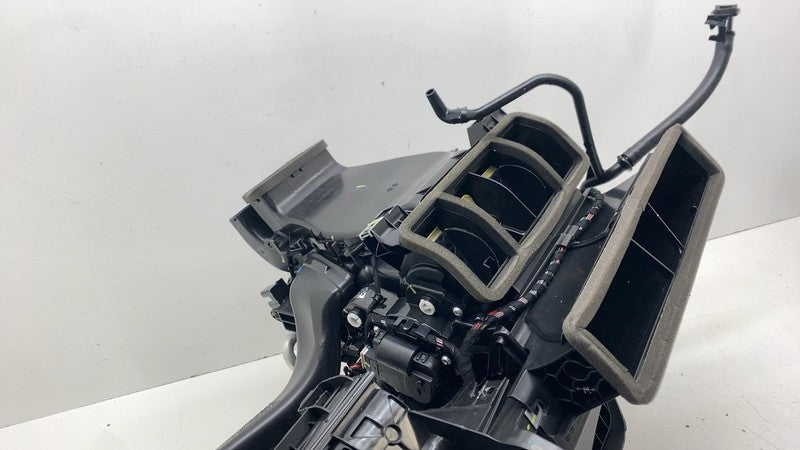 ⭕ 2023 Polestar 2 HVAC AC Climate Heater Blower Housing Box Assembly 3