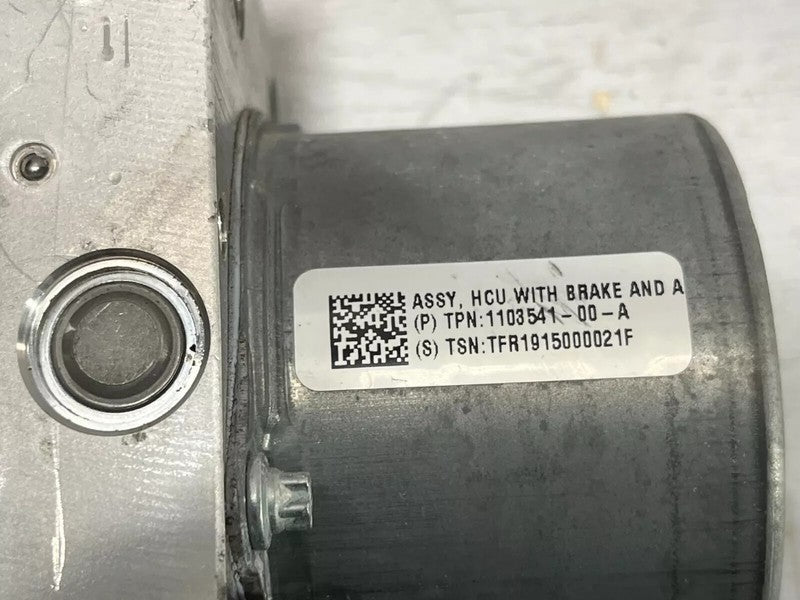 104474500B ⭕ 2017-2020 Tesla Model 3 ABS Unit Hydraulic Brake Pump Module OEM 1044745-00-B