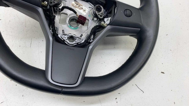 108568200B ⭕ 2017-2020 Tesla Model 3 Steering Wheel Leather Black (Non-Heated) 1105324-00-G