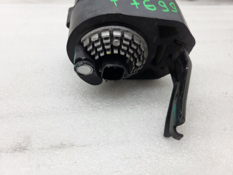 2012-2015 Tesla Model S MS Auxiliary Water Coolant Battery Cooling Pump Assembly
