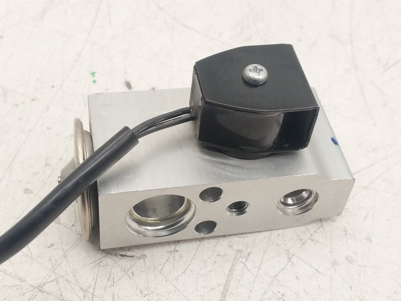 ⭕ 12-20 Tesla Model S X A/C Line TXV Evaporator Valve w/ Solenoid 6008