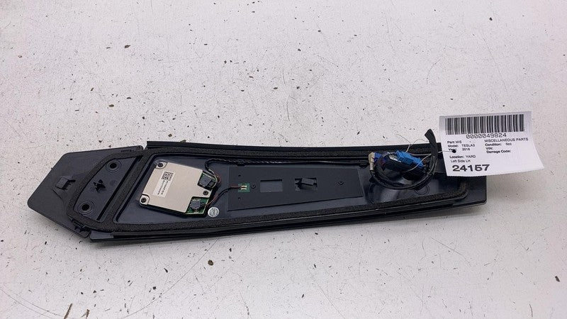 1100437 00 B 2017-2023 Tesla Model 3 Left B-Pillar Applique Glass Trim Molding w/ Camera LH