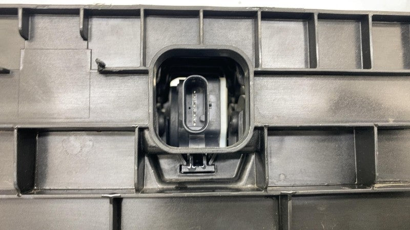 ⭕ 2024 BMW i5 G60 Front Lower Air Duct w/ Flap Control Shutter Assembl