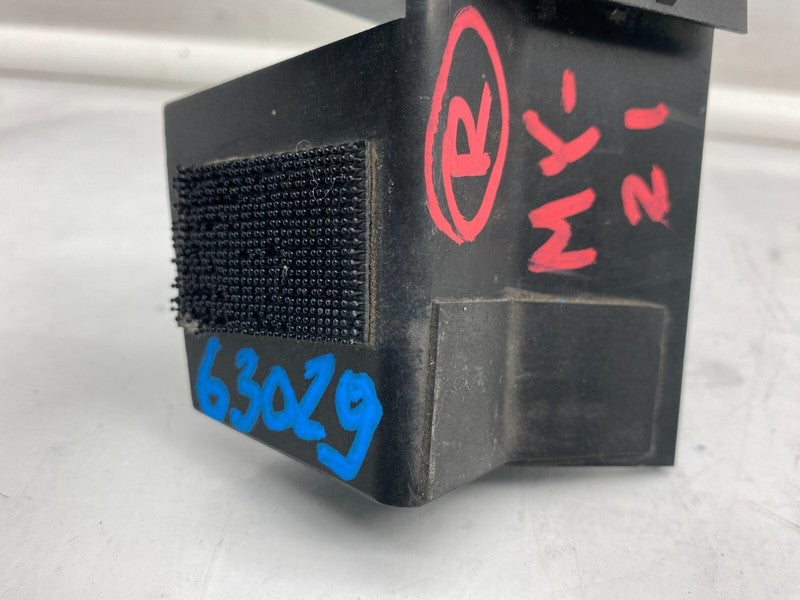 ⭕2020-2024 Tesla Model Y MY Rear Section Rocker Panel Carrier Clip Bracket Right