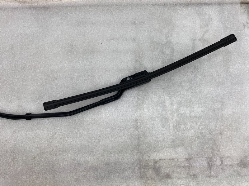 107672900B ⭕ 2017-2022 Tesla Model 3 Front Windshield Wiper Arm & Blade Right 1076729-00-B
