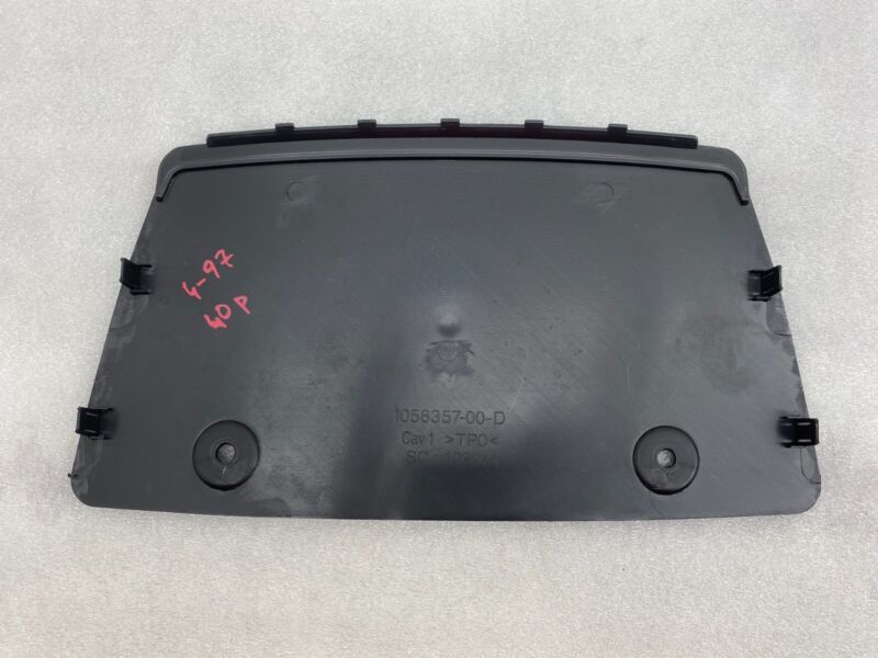2016-2020 Tesla Model X Rear Diffuser Tow Hitch Cover Bumper Fascia Cap Assembly