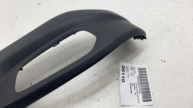 88172-SRT100 ⭕2025 Rivian R1S Front Driver Side Seat Outer Trim Cover Panel Left 88172-SRT100