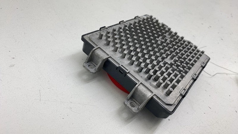 GMM92181000 2022-2024 Rivian R1T R1S Headlight Control Module LED Ballast Unit GMM92181000