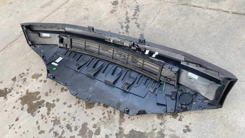 189636099D 2024 2025 Tesla Cybertruck Front Bumper Cover w/ Grille & Lower Shield Assembly