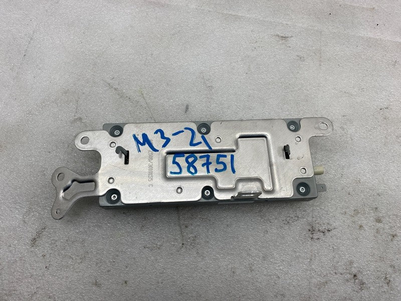 3010155 C ⭕ 17-23 Model 3 M3 Harman Becker HBZ502 Radio FM/HD Receiver Module 1079749-00-D