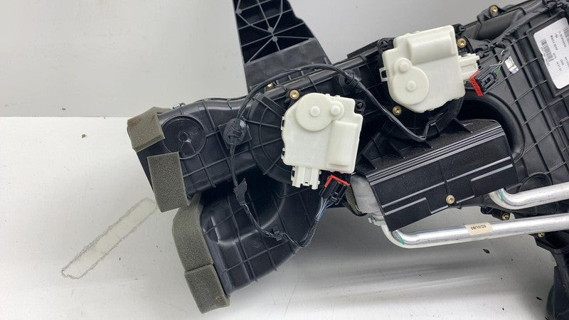 ⭕ 2018-2021 Lincoln Navigator Rear HVAC Heater Blower Housing Box JL14