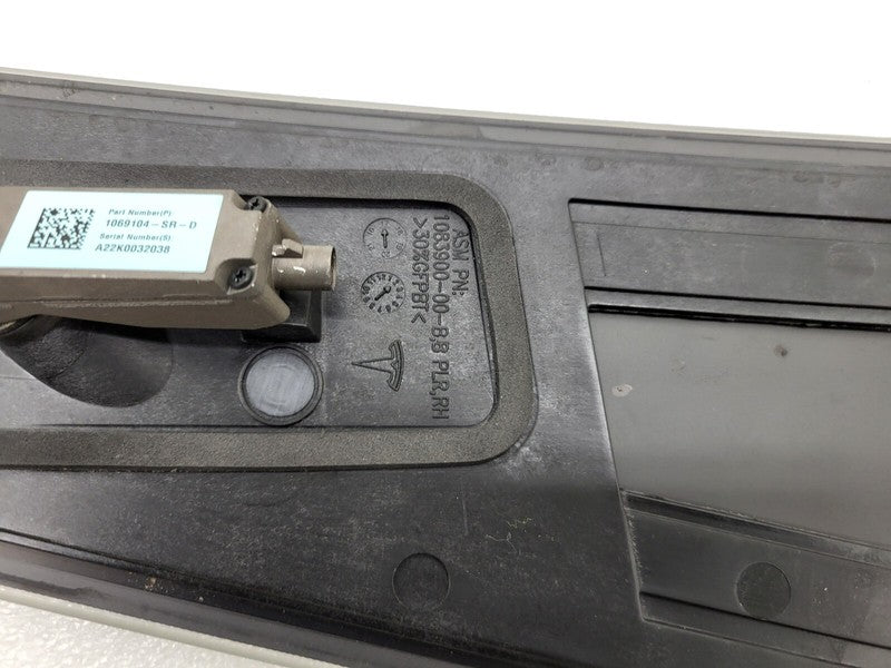 109230700C ⭕ 16-20 Model S Passenger B-Pillar Glass Applique w/ Camera Right 1092307-00-C