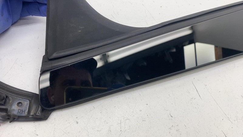 103236400C ⭕ 2016-2020 Tesla Model X Right B-Pillar Applique Glass w/ Seal RH 1032364-00-C