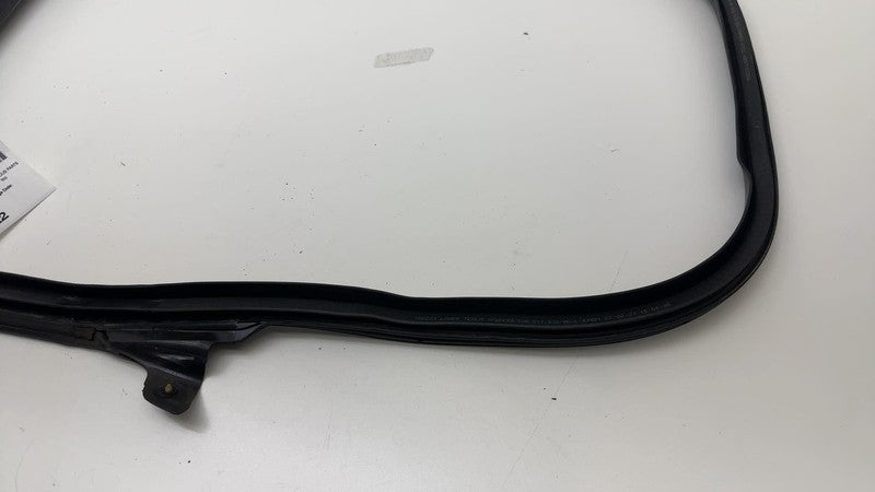 ⭕17-23 Tesla Model 3 Rear Right Door Body Weatherstrip Rubber Seal 109