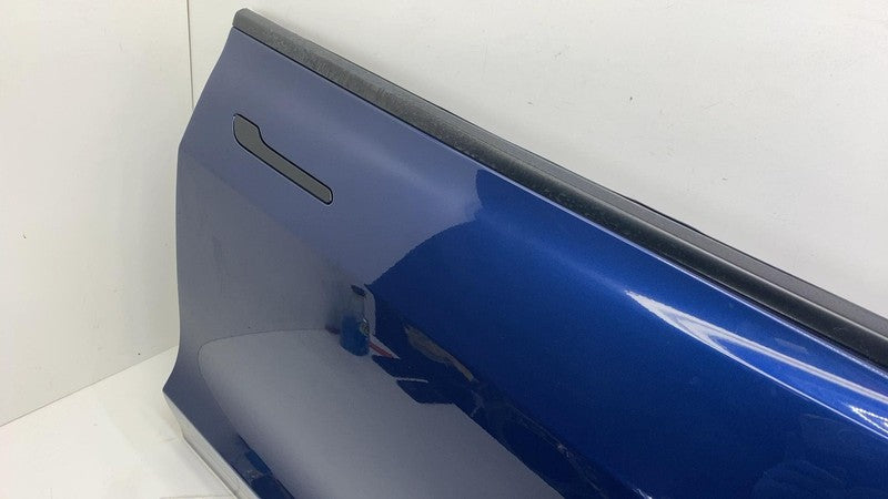 ⭕ 2021-2023 Tesla Model 3 Front Passenger Side Door Shell Panel Right