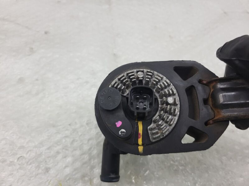 600804700E 2012-2015 Tesla Model S MS Battery Coolant System Auxiliary Water Pump Assembly