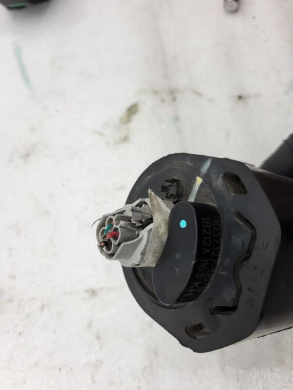 2016-2020 Tesla Model S X Cooling System Auxiliary Water Coolant Pump FWD Assy