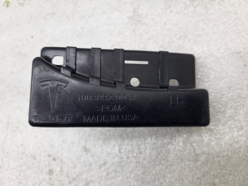100309200B ⭕ 12-15 Model S Rear Driver Side Bumper Guide Support Bracket Left 1003092-00-B