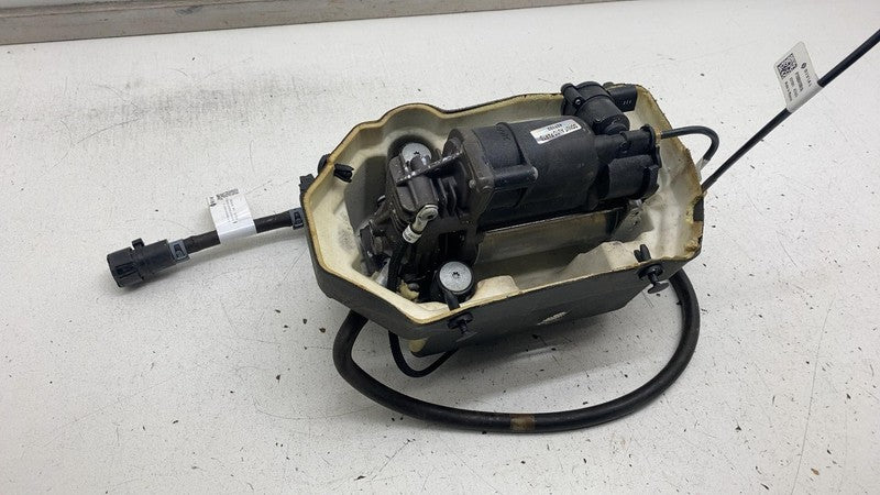 ⭕ 22-24 Rivian R1T R1S Air Suspension Compressor Pump Unit w/ Valve PT