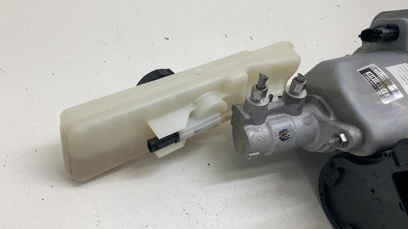 ⭕ 2017-2023 Model 3 Power Brake Booster Master Cylinder & Reservoir 10