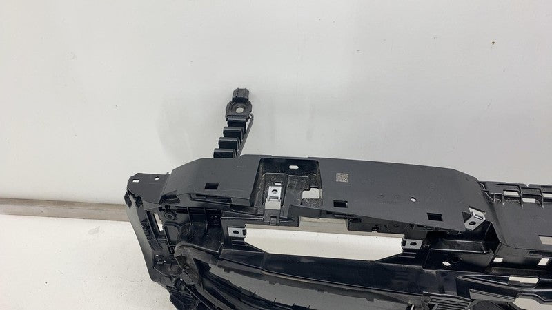 ⭕ 2024 BMW 530i Front Bumper Upper Radiator Inner Grille Assembly