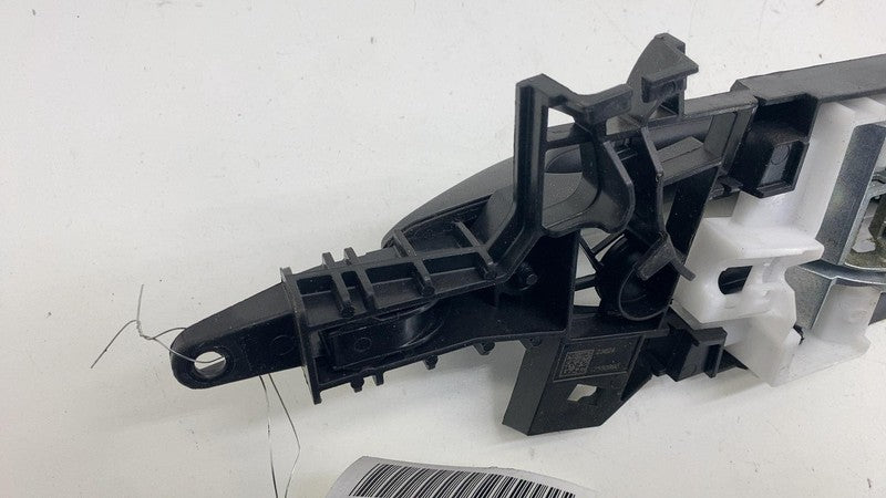 ⭕ 2025 Chevrolet Silverado 1500 Front Passenger Exterior Door Handle Outer Right