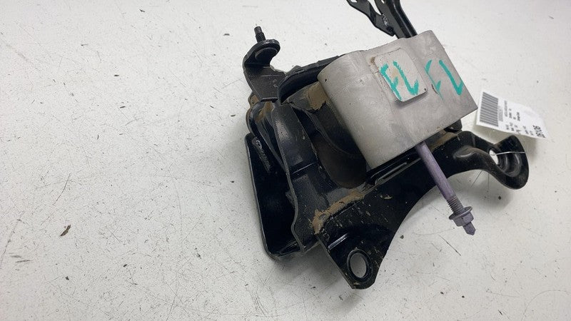 ⭕ 2023-2024 Toyota Prius Driver Side Engine Motor Mount Bracket Insulator Left