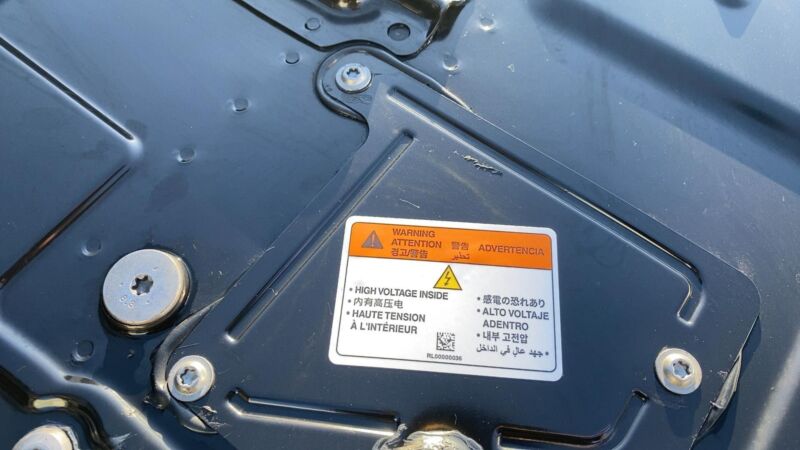 PT00057222 H 2022 2023 2024 Rivian R1S Large Battery Pack 141kWh Lithium HV Module Assembly