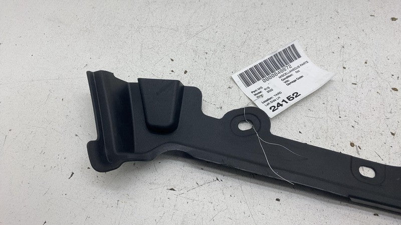 PT00449333B 2022-2024 Rivian R1S Front Left Apron Trim Finisher Bracket Molding Cover Panel