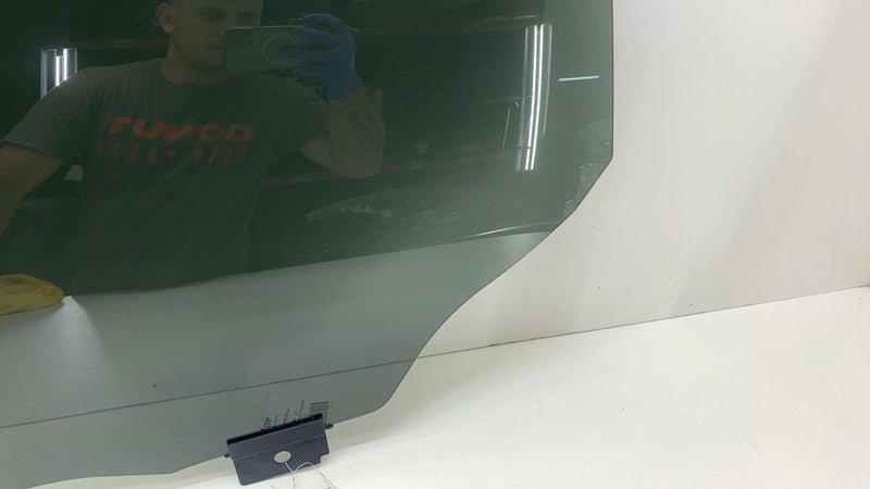 ⭕ 2022-2024 Rivian R1T Rear Driver Side Door Glass Window Left LH E243