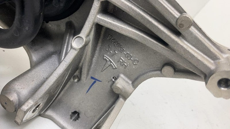 ⭕ 20-23 Model Y Front Right Shock Strut Absorber Damper w/ Bracket 118