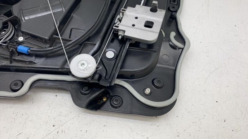 1096622-00-J ⭕17-20 Tesla Model 3 Rear Left Window Regulator and Motor + Carrier 1096622-00-J