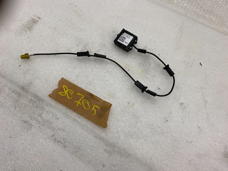 105025600C ⭕ 2012-2023 Model S Satellite Radio AM FM Amplifiers Antenna Module 1050256-00-C