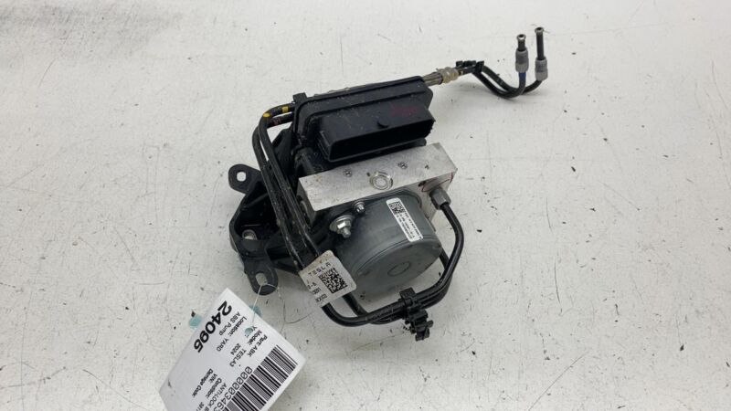 110354100A ⭕ 24 Model 3 Anti-Lock Brake System ABS Pump Unit w/ Bracket & Pipe 1103541-00-A