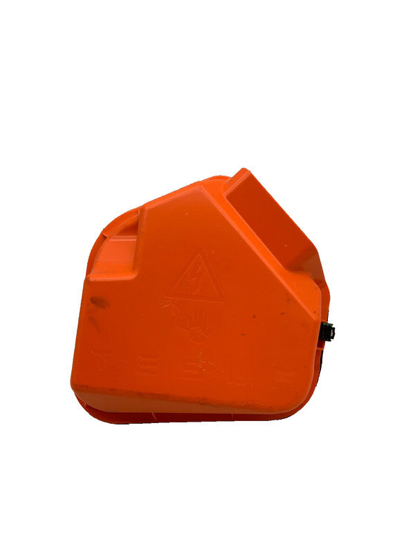 1095565 00 C ⭕17-22 Tesla Model 3 Charge Port System Inlet Close Out Panel Cover 1096326-00-C