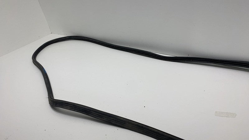 2011-2018 Porsche Cayenne Rear Trunk Liftgate Rubber Gasket Seal Weath