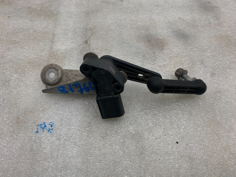 1027946 00B ⭕ 16-20 Model X Front Right Air Suspension Height Level Sensor RH 1027946-00-A