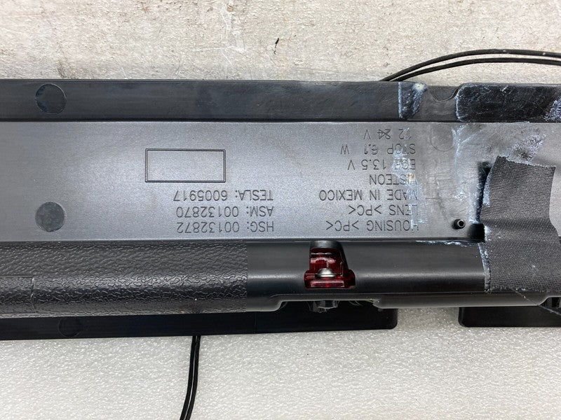 6005917 00 E ⭕ 12-25 Model S Rear Center High Mounted Stop Light Third 3rd Brake 6005917-00-E